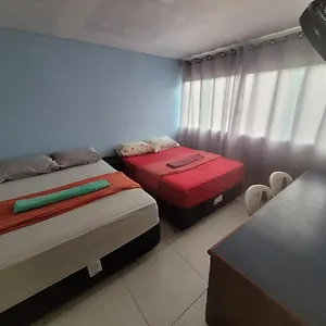 Casa Cmc011 Simples E Objetiva Com Estacionamento Casa de Férias